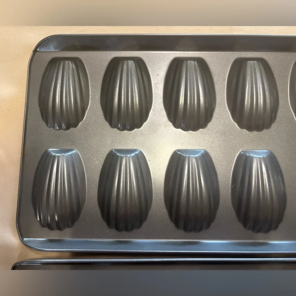 Madeline Cookies Shell Baking Molds Set of 2‎